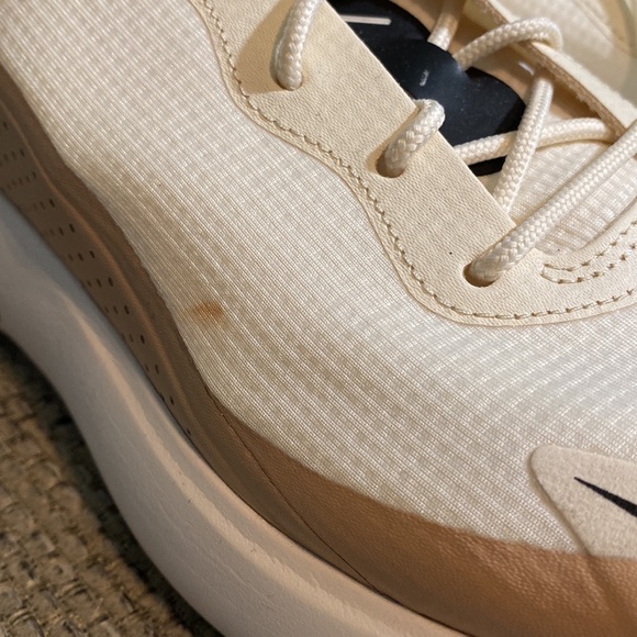 Nike Air Max Dia SE Cream/Nude sz8 - Picture 5 of 5